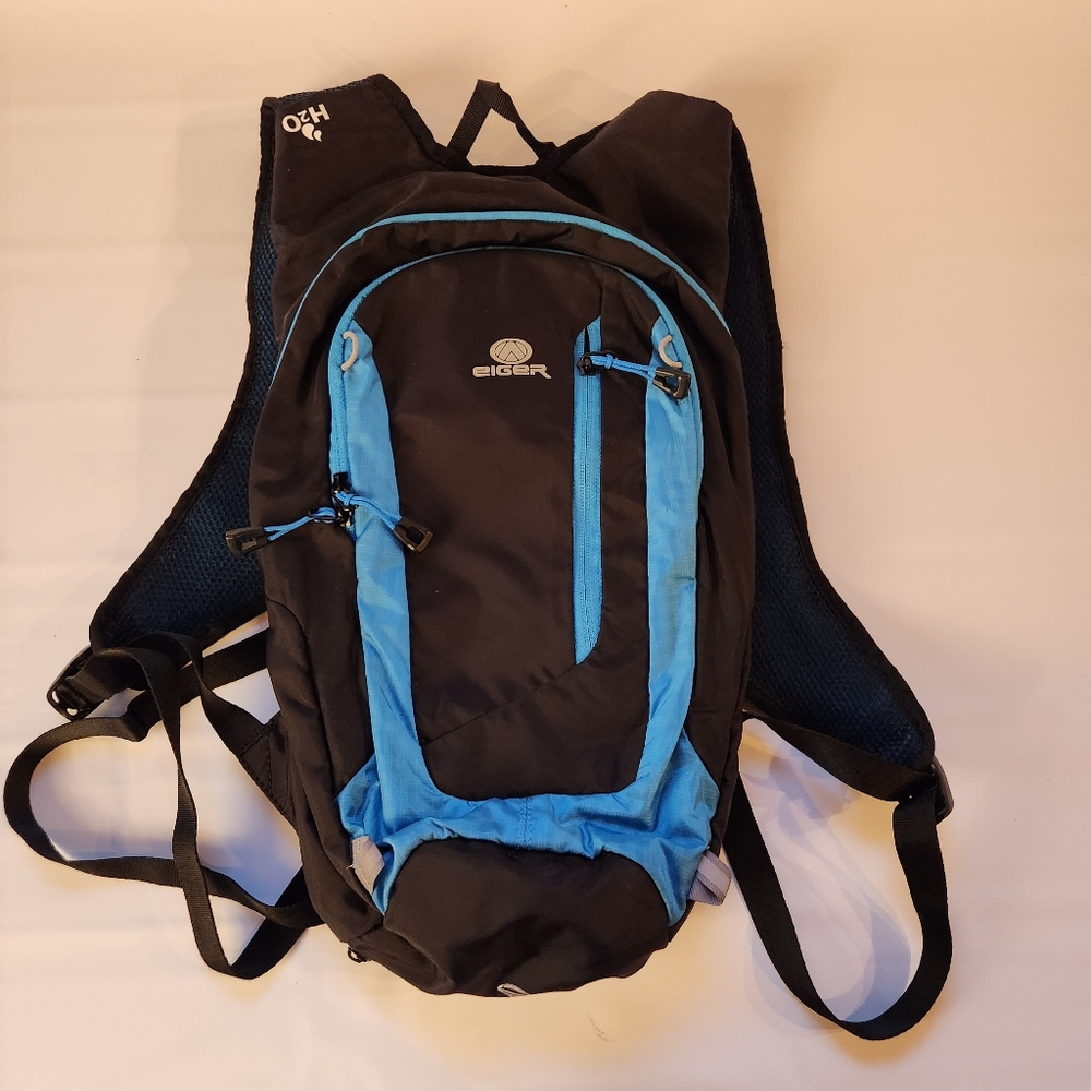 Eiger Glacier_MX Hydration Hiking Backpack - Black & Blue